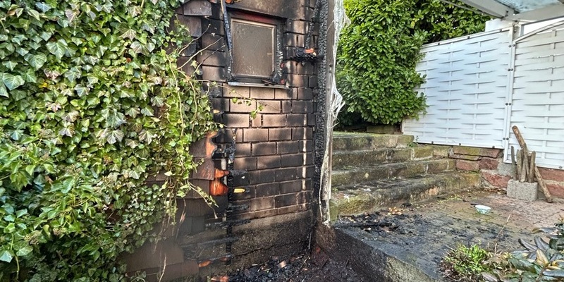 POL-PDLD: Brand an Nebengebäude - Foto: presseportal.de