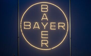 Bayer schließt Milliardenvergleich zu Glyphosat in den USA - Foto: Thomas Banneyer/dpa
