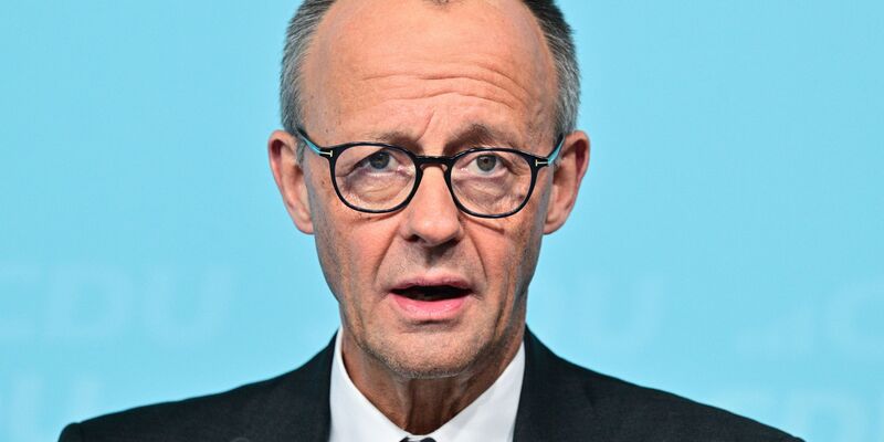 Merz befürwortet Social-Media-Verbot für Kinder. (Archivbild) - Foto: Sebastian Christoph Gollnow/dpa