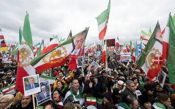 Eine Demonstration gegen Irans Führung in München sorgt für Spannungen. (Archivbild) - Foto: Marijan Murat/dpa
