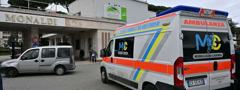 Der kleine Junge wird in der Monaldi-Klinik von Neapel behandelt. - Foto: Felice De Martino/IPA via ZUMA Press/dpa