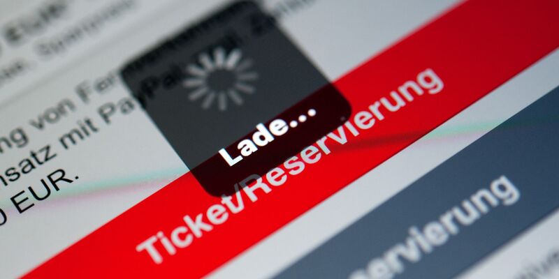 Die Bahn hatte mit einer IT-Störung zu kämpfen. (Symbolbild) - Foto: Sebastian Gollnow/dpa