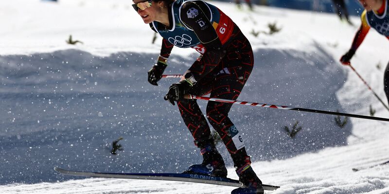 Laura Gimmler hat mit Coletta Rydzek Bronze gewonnen. - Foto: Daniel Karmann/dpa