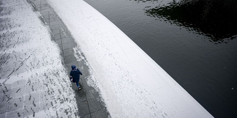 Es kann glatt werden in Deutschland.  - Foto: Kay Nietfeld/dpa