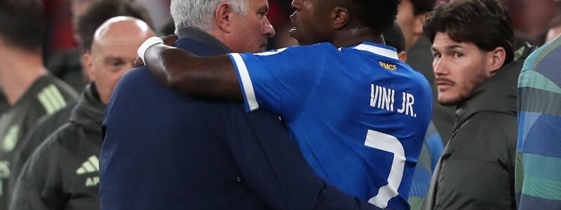 Benfica-Trainer José Mourinho (l) und Vinicius Jr. von Real Madrid äußerten sich zum mutmaßlichen Rassismus-Vorfall. - Foto: Pedro Rocha/AP/dpa