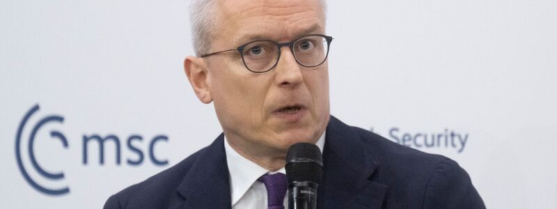 Auch der Digitalminister zeigt sich offen für Altersbeschränkungen. (Archivbild) - Foto: Marijan Murat/dpa