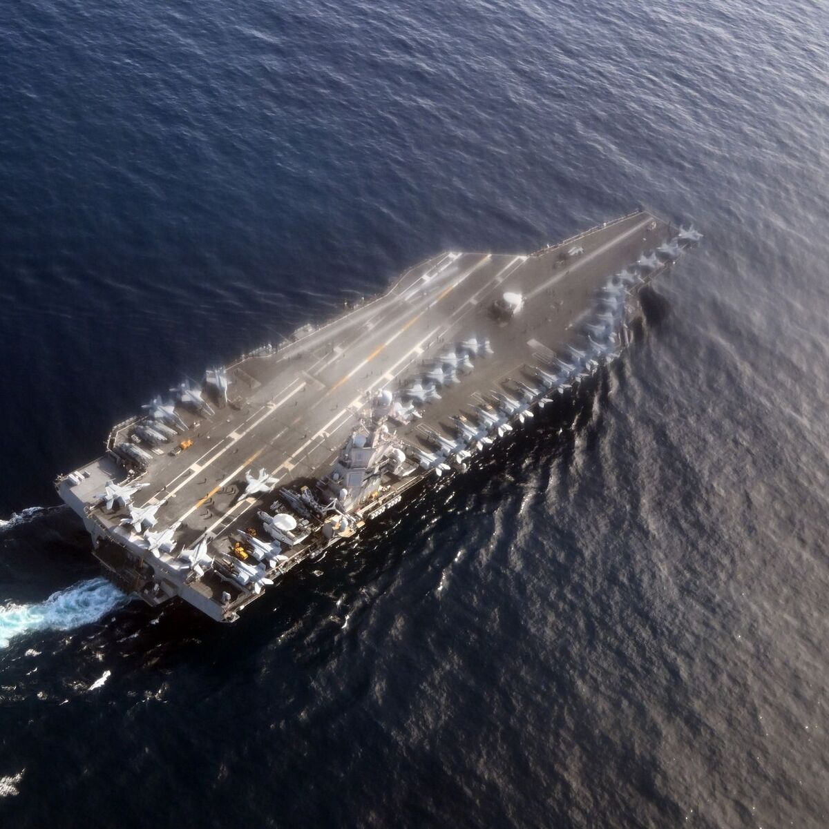 Die USA haben einen zweiten Flugzeugträger in den Nahen Osten entsandt. (Archivbild) - Foto: Federico Gambarini/dpa