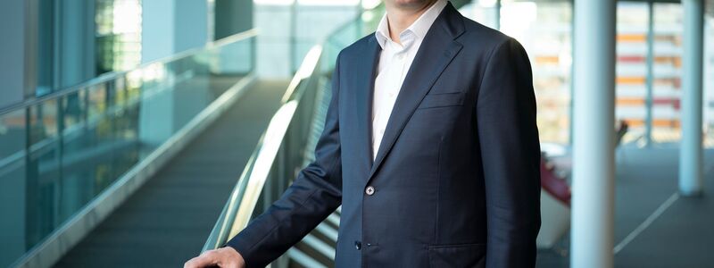 Nestlé-Chef Philipp Navratil baut den Konzern um. (Archivbild) - Foto: Gaetan Bally/KEYSTONE/dpa