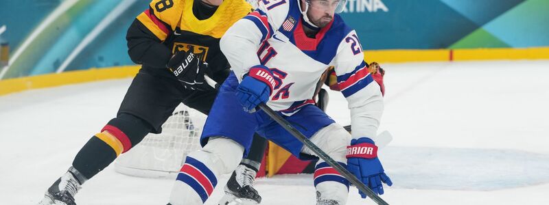 Stanley-Cup-Sieger Nico Sturm (.) sprach Missstände im deutschen Team deutlich an. (Archivbild) - Foto: Carolyn Kaster/AP/dpa