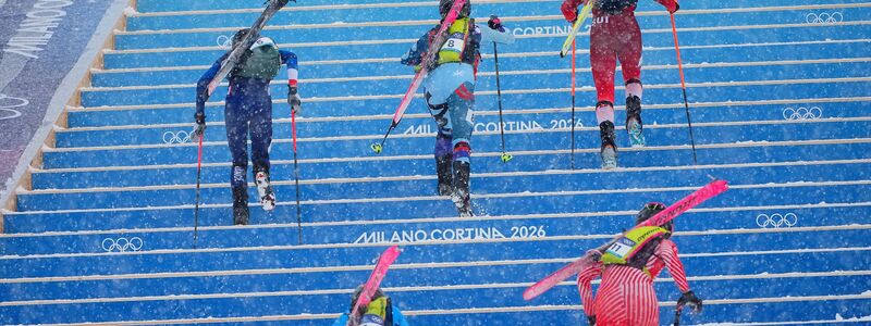 Diese Treppen müssen bewältigt werden. - Foto: Michael Kappeler/dpa