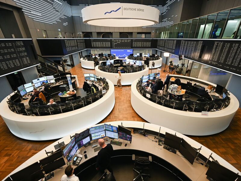 Handelsraum der Frankfurter Börse: Die Dividenden für Aktionäre dürften dieses Jahr steigen (Archivbild) - Foto: Arne Dedert/dpa