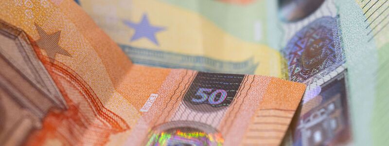 Geldsegen für Aktionäre: Die größten Börsenkonzerne erhöhen nach Schätzungen ihre Dividenden (Archivbild) - Foto: Boris Roessler/dpa