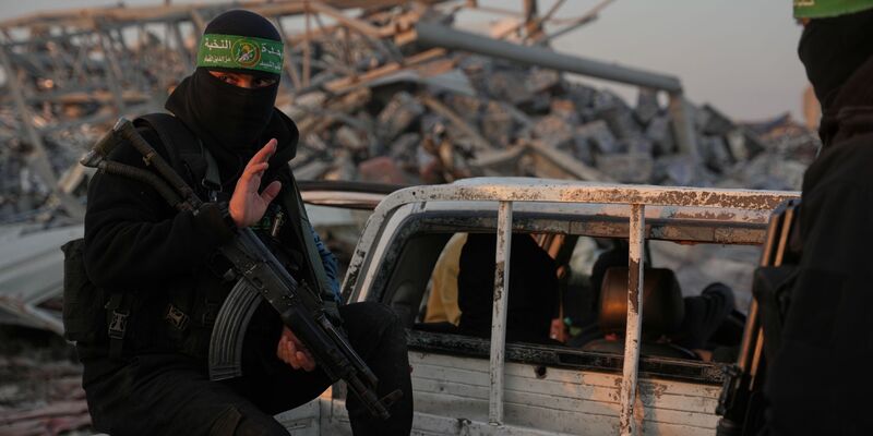 Die Hamas lehnt eine Entwaffnung rigoros ab. (Archivbild) - Foto: Abdel Kareem Hana/AP/dpa