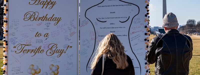 Epstein verstand es wie kaum ein anderer, mächtige Menschen um sich zu sammeln. (Archivbild) - Foto: Alex Brandon/AP/dpa