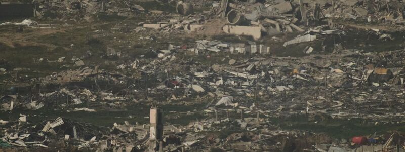 Im weitgehend zerstörten Gazastreifen kommt es trotz der Waffenruhe immer wieder zu tödlichen Zwischenfällen. (Archivbild)  - Foto: Leo Correa/AP/dpa