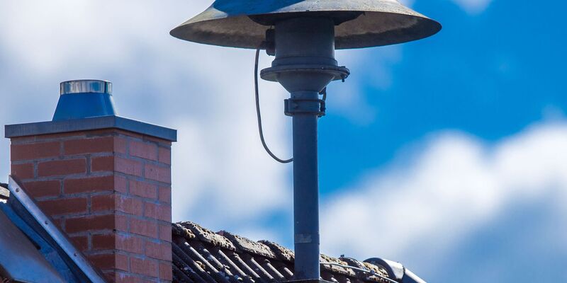Fördergelder gibt es nur für moderne Sirenen, die sich zentral ansteuern lassen. (Symbolbild) - Foto: Jens Büttner/dpa-Zentralbild/dpa