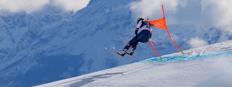 Grüße aus Cortina: Hinter dieser malerischen Momentaufnahme steckt der Beginn des großen Dramas um Lindsey Vonn. (Archivbild) - Foto: Jacquelyn Martin/AP/dpa