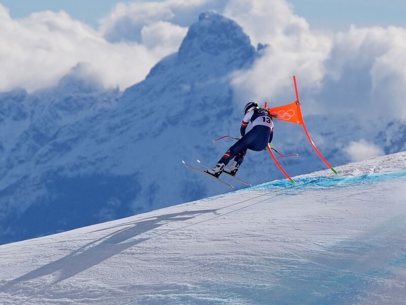 Grüße aus Cortina: Hinter dieser malerischen Momentaufnahme steckt der Beginn des großen Dramas um Lindsey Vonn. (Archivbild) - Foto: Jacquelyn Martin/AP/dpa