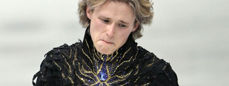 Bitter enttäuscht: Das Eiskunstlauf-Wunderkind Ilia Malinin patzte mehrfach in der Kür. (Archivbild) - Foto: Peter Kneffel/dpa