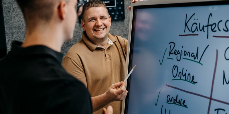 Emotionaler Abschied: Wie Unternehmer den Verkauf ihres Lebenswerks meistern - Foto: presseportal.de