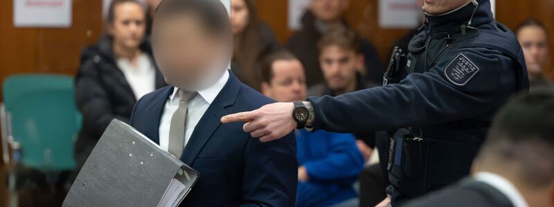 Der Prozess vor dem Landgericht Frankfurt wegen tödlicher Schüsse am Hauptbahnhof hat begonnen. - Foto: Boris Roessler/dpa