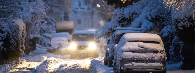 Auch in Bayern - wie hier in München - hat es stark geschneit.  - Foto: Lukas Barth-Tuttas/dpa