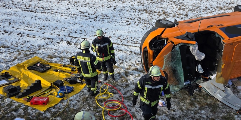 FW Celle: Verkehrsunfall mit eingeklemmter Person - Foto: presseportal.de