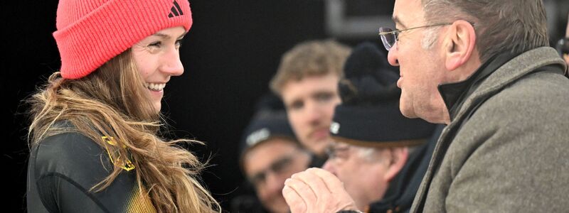 Verteidigungsminister Boris Pistorius sah sich an der Bahn Laura Noltes Rennen an. - Foto: Robert Michael/dpa