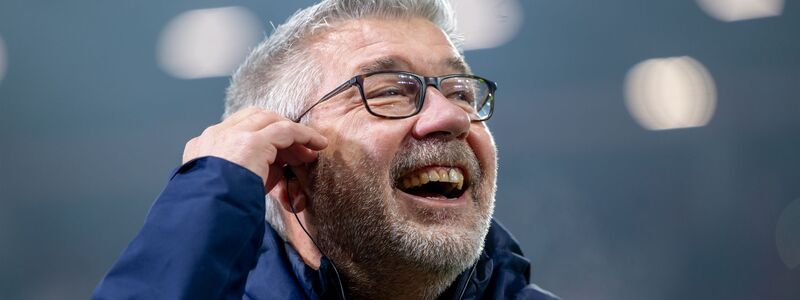 Sah an seinem 60. Geburtstag eine kämpferische Vorstellung seiner Mannschaft: Mainz-Trainer Urs Fischer. - Foto: Torsten Silz/dpa