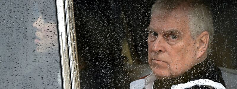 Andrew könnte nun auch seinen Platz in der Thronfolge verlieren. (Archivbild) - Foto: Toby Melville/Pool Reuters/dpa