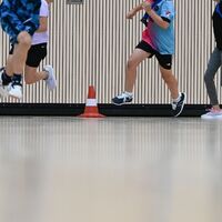 Ein KI-Tool könnte vielleicht bald die Benotung im Sportunterricht verändern. (Symbolbild) - Foto: Bernd Weißbrod/dpa