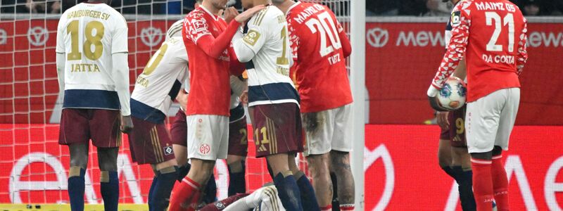 Mainz 05 und der Hamburger SV lieferten sich ein hitziges Duell. - Foto: Torsten Silz/dpa