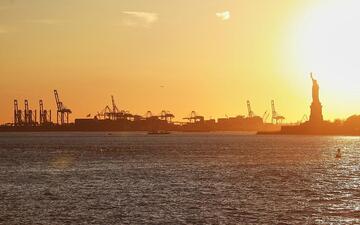 New Yorker Hafen und Freiheitsstatue (Archiv) - Foto: via dts Nachrichtenagentur