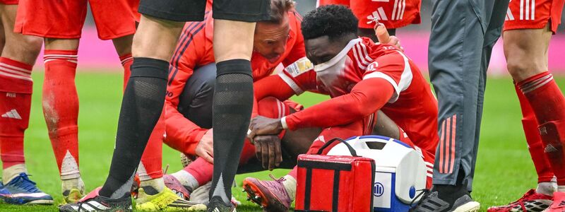 Alphonso Davies musste verletzt ausgewechselt werden. - Foto: Harry Langer/dpa