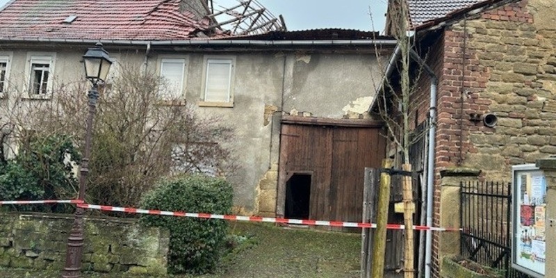 POL-PIROK: Dacheinsturz einer Scheune - Foto: presseportal.de