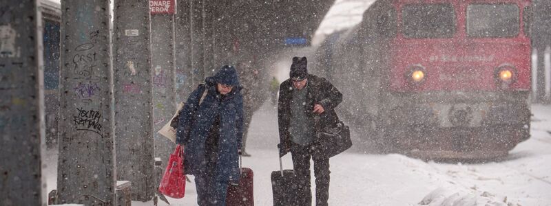 Auch der Südosten Europas hatte mit massiven Problemen durch den Schneefall zu kämpfen. - Foto: Vadim Ghirda/AP/dpa