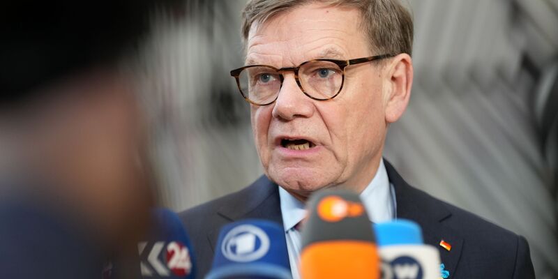 Hofft darauf, dass Ungarn seine Blockade schnell aufhebt: Deutschlands Außenminister Johann Wadephul. - Foto: Virginia Mayo/AP/dpa