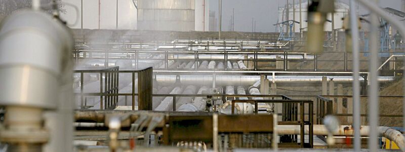 Hier kommt derzeit kein russisches Öl mehr an: Empfangsstation der Druschba-Ölpipeline in Ungarn. (Archivbild) - Foto: Zsolt Szigetvary/MTI/epa/dpa