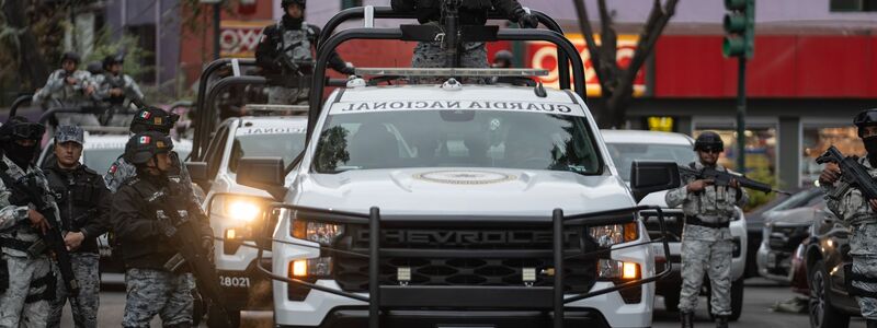 Unter den Toten sind auch 25 Mitglieder der Nationalgarde. - Foto: Félix Márquez/dpa