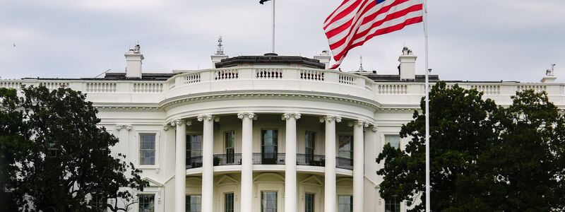 US-Regierungskreisen zufolge soll für EU-Importe in die Vereinigten Staaten ein Zoll von zehn Prozent gelten. (Archivfoto) - Foto: Julia Demaree Nikhinson/AP/dpa