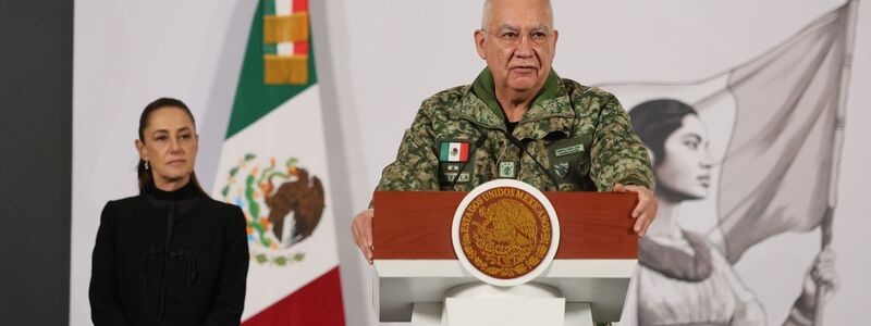Wegen der hohen Zahl an getöteten Soldaten brach der General auf der Pressekonferenz in Tränen aus. - Foto: Ginnette Riquelme/AP/dpa