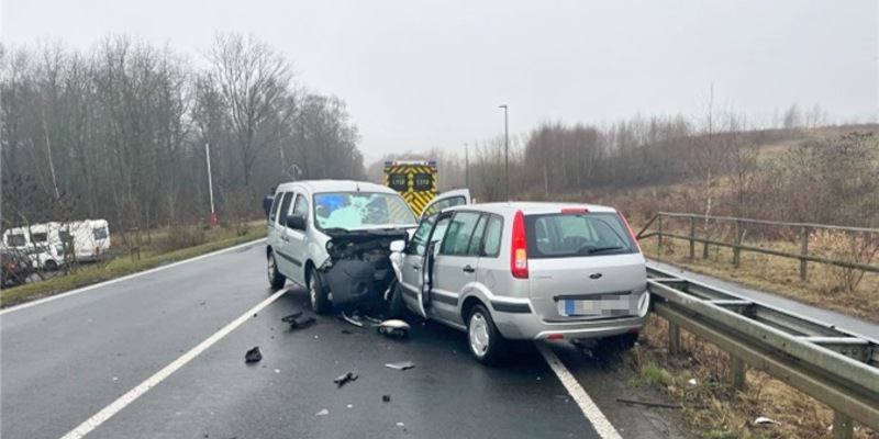 POL-ME: Sekundenschlaf: Schwerverletzte nach Zusammenstoß - 2602094 - Foto: presseportal.de