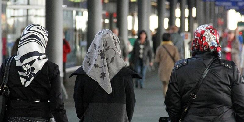 Frauen mit Kopftuch (Archiv) - Foto: via dts Nachrichtenagentur