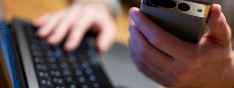 Beim Bundeskriminalamt (BKA) hat man bekannte islamistische Internetpräsenzen im Blick. (Symbolbid) - Foto: Monika Skolimowska/dpa