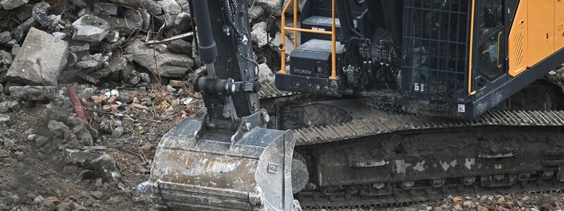 Der Staat will gewaltige Milliardensummen in Straßen, Schienen und Verteidigung stecken, das dürfte die Konjunktur beflügeln. - Foto: Elisa Schu/dpa