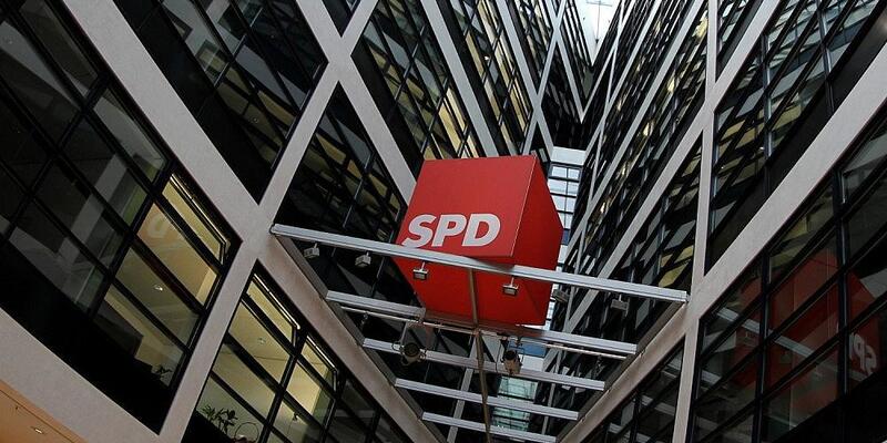 SPD-Logo im Willy-Brandt-Haus (Archiv) - Foto: via dts Nachrichtenagentur