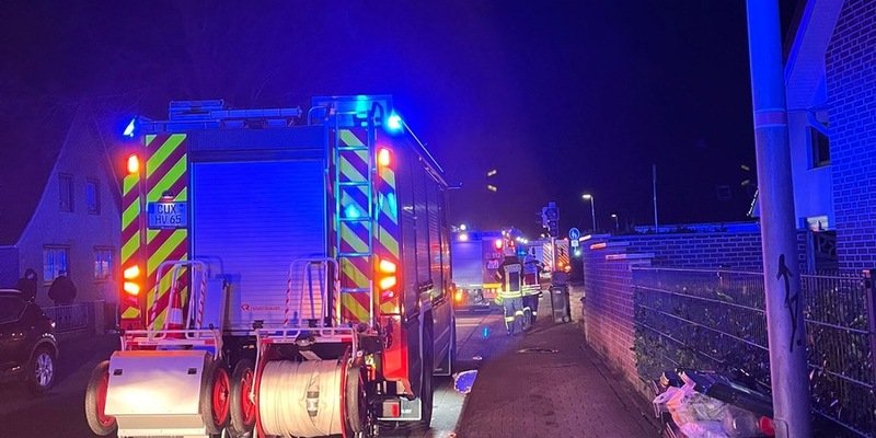 FFW Schiffdorf: Vermeintlicher Gasgeruch sorgt für Großeinsatz in Spaden - Foto: presseportal.de