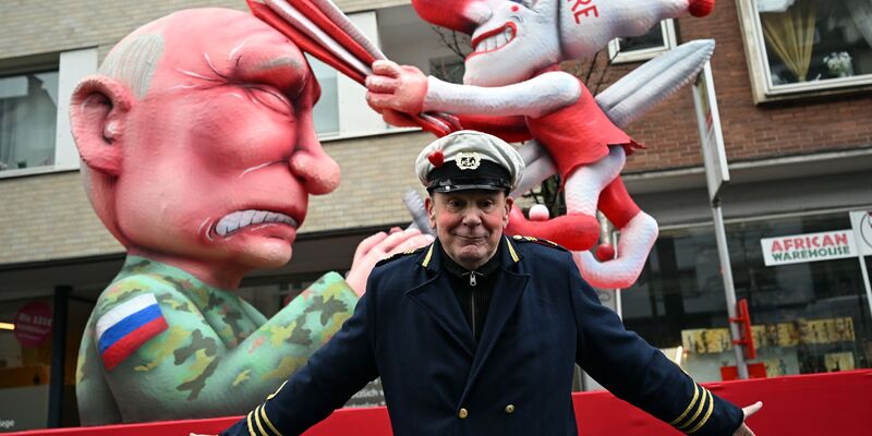 Moskaus Justiz macht dem deutschen Karnevalisten Jacques Tilly in Abwesenheit den Prozess wegen Beleidigung des russischen Präsidenten Wladimir Putin. (Archivbild) - Foto: Federico Gambarini/dpa