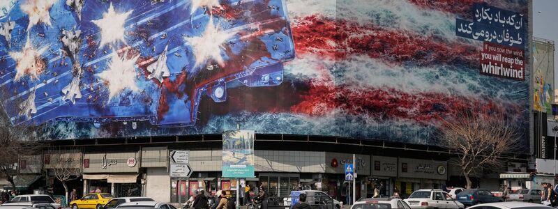 Irans Regierung demonstriert parallel zu den Verhandlungen Stärke. (Archivbild) - Foto: Vahid Salemi/AP/dpa