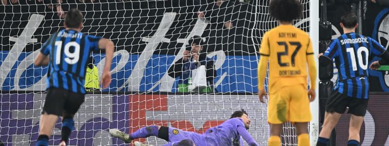 Torwart Gregor Kobel leitete den entscheidenden Elfmeter mit einem Patzer ein. - Foto: Federico Gambarini/dpa